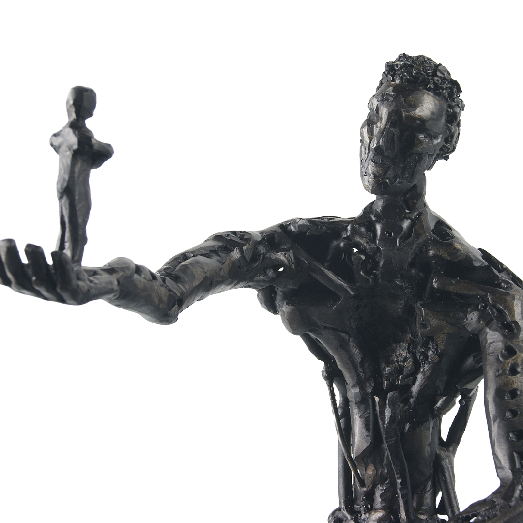 Escultura en hierro titulada Mirada de Miguel Murillo